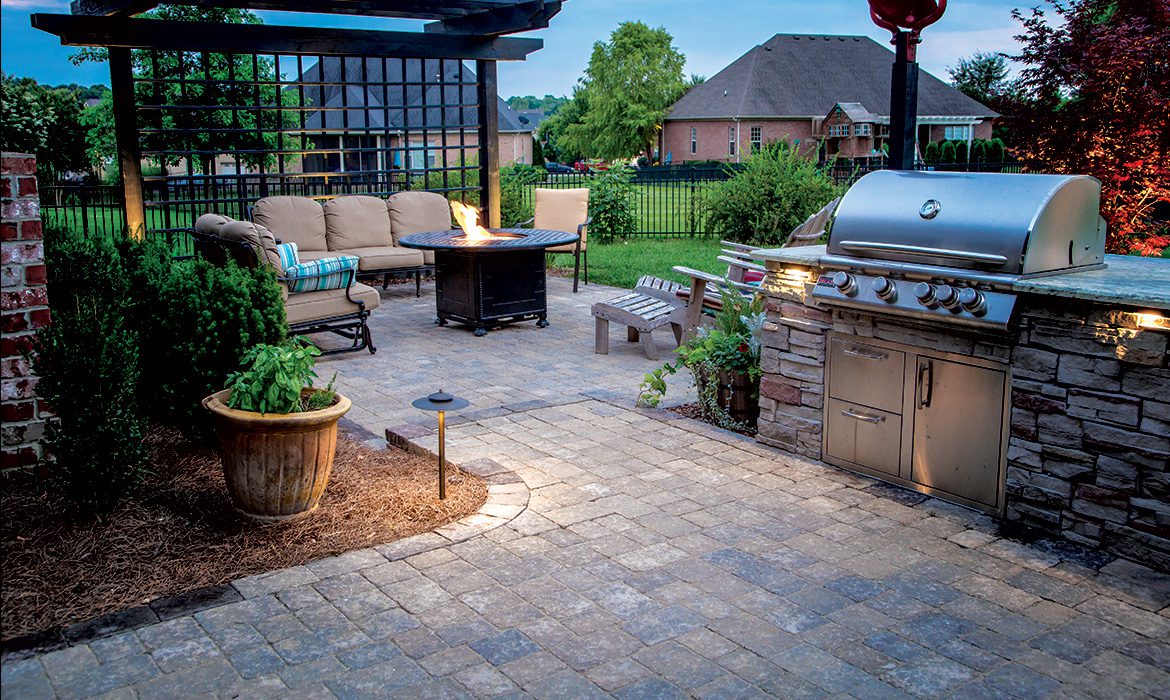 Outdoor Living Contractor, Landscape Hardscapes, lighting design, landscape design, hardscapes layout