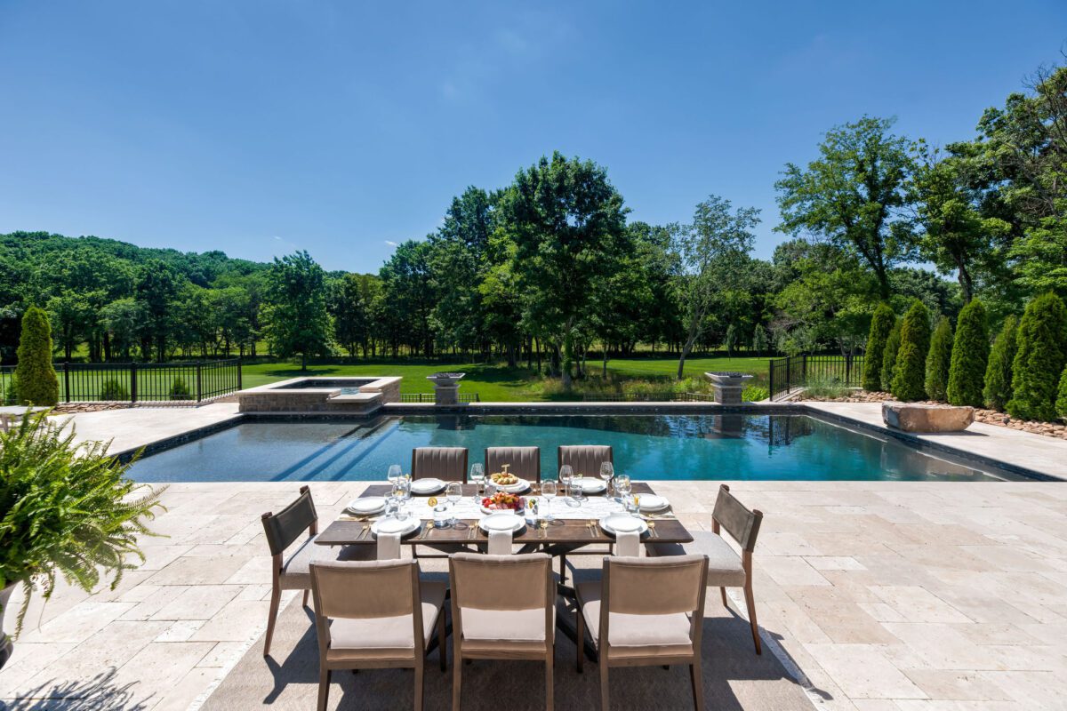 Entertaining outdoor living - Nashville, TN